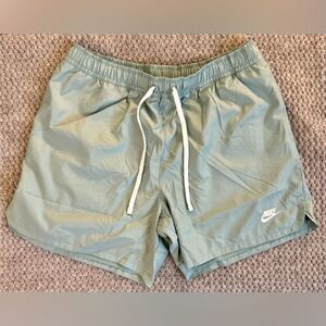Brand New Nike Above The Knee Shorts 🩳